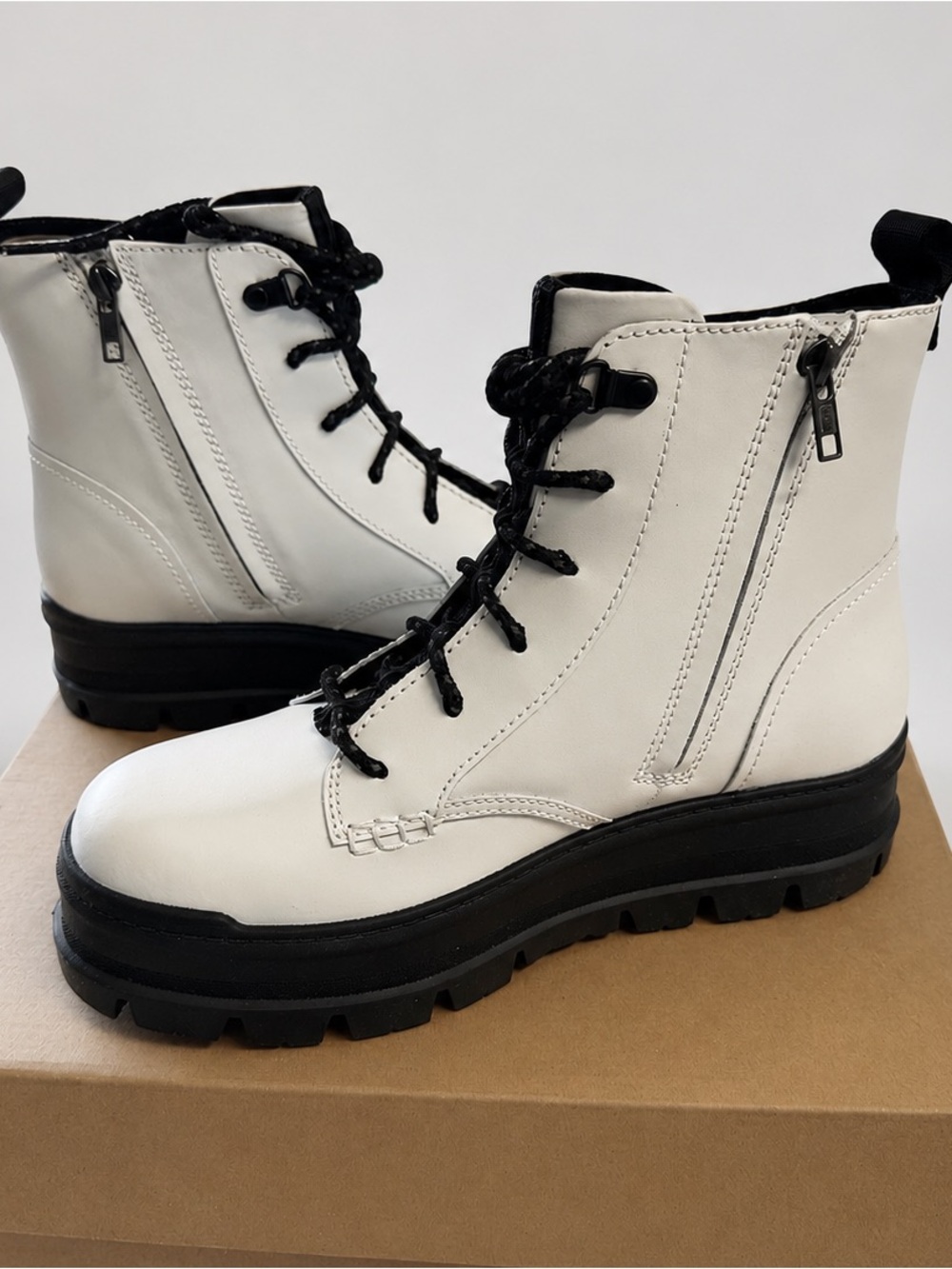 UGG Sidnee White Waterproof Leather Combat Boots Size 8